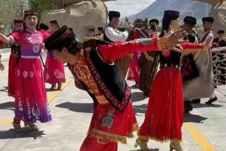 塔吉克族的传统节日和风俗习惯有哪些？