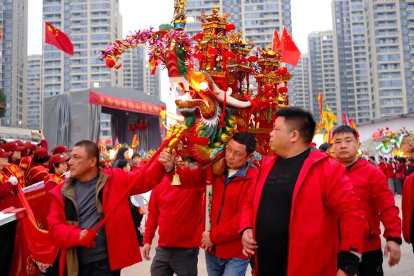 传统民俗闹元宵 传统民俗闹元宵吃什么