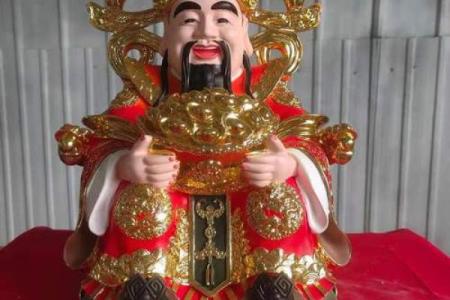 家里财神爷怎么供奉更招财位置讲究