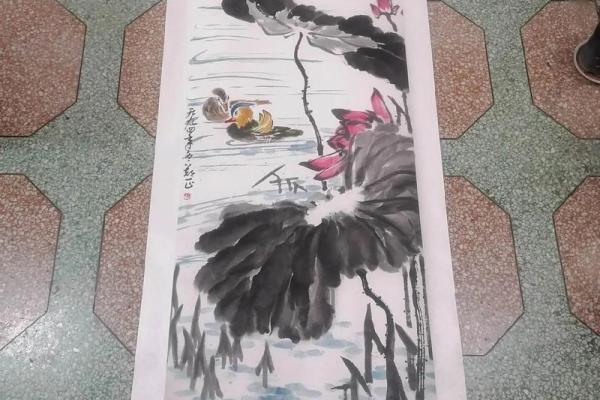 龙戏水风水_鸳鸯戏水画能放在卧室床后面墙壁的正中间么