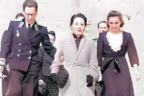 宋美龄八字