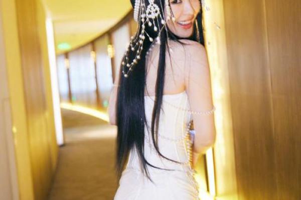李菲儿八字