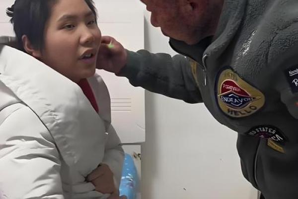 19岁姑娘算命，算命先生说她晚婚，三日后她决定嫁给邻村一男子