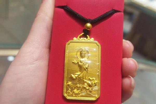 男士佩戴观音吊坠需要忌讳哪些方面呢