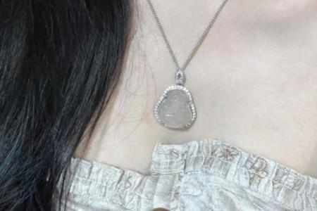 八字水多的女性佩戴什么饰品可以旺财呢