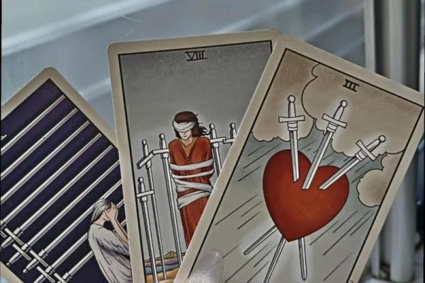塔罗牌测试三月爱情运，有对象的你感情发展会如何？