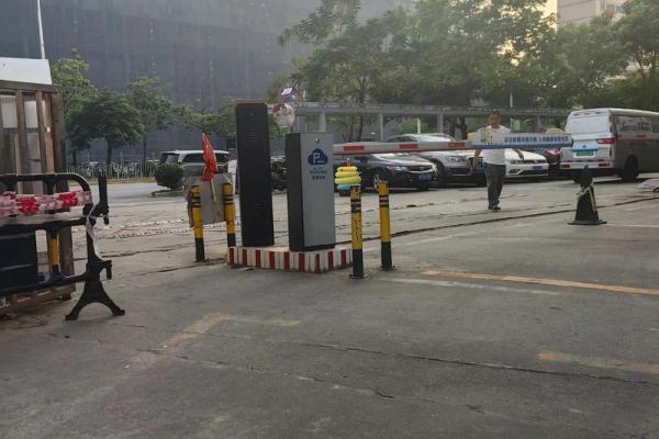 厂区风水_厂房三面靠路留哪个门合适 厂区风水_厂房三面靠路留哪个门合适