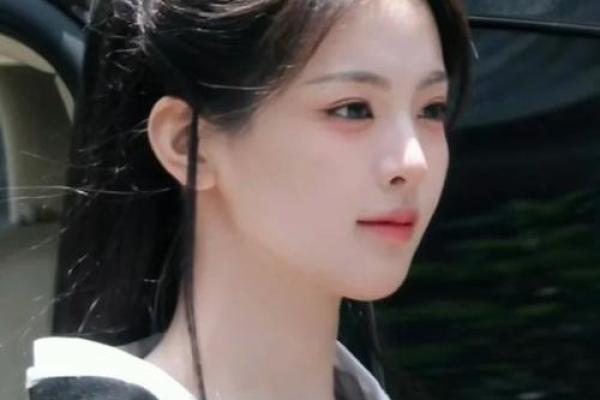 解析杨超越八字注定会红 杨超越面相分析 解析杨超越八字注定会红 杨超越面相分析