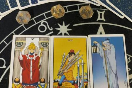 塔罗测试能否相亲遇到他？