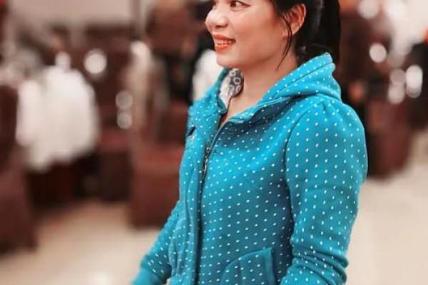 算命大姐口才好