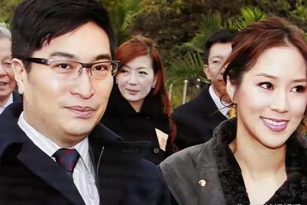 为了女儿进豪门她拼了！改八字、迁祖坟，徐子淇的豪门生活怎样？