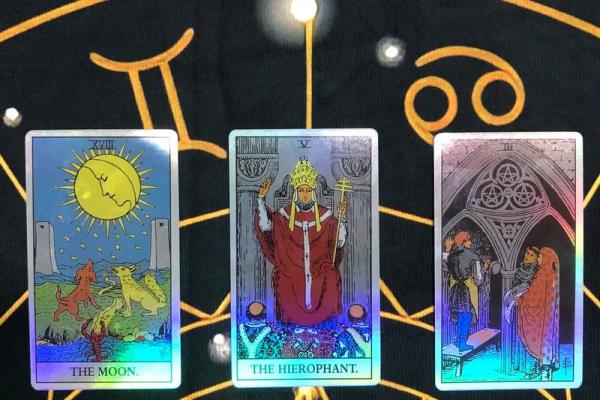 塔罗测试:有人暗恋你吗? 塔罗测试:有人暗恋你吗?