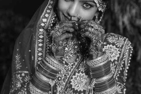 八字纹命运如何 八字纹的女人有什么影响